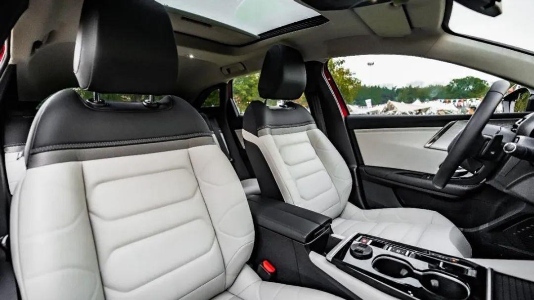 2023款凡尔赛c5x二级车落地价,和凡尔赛c5x同级别的车都有哪几款