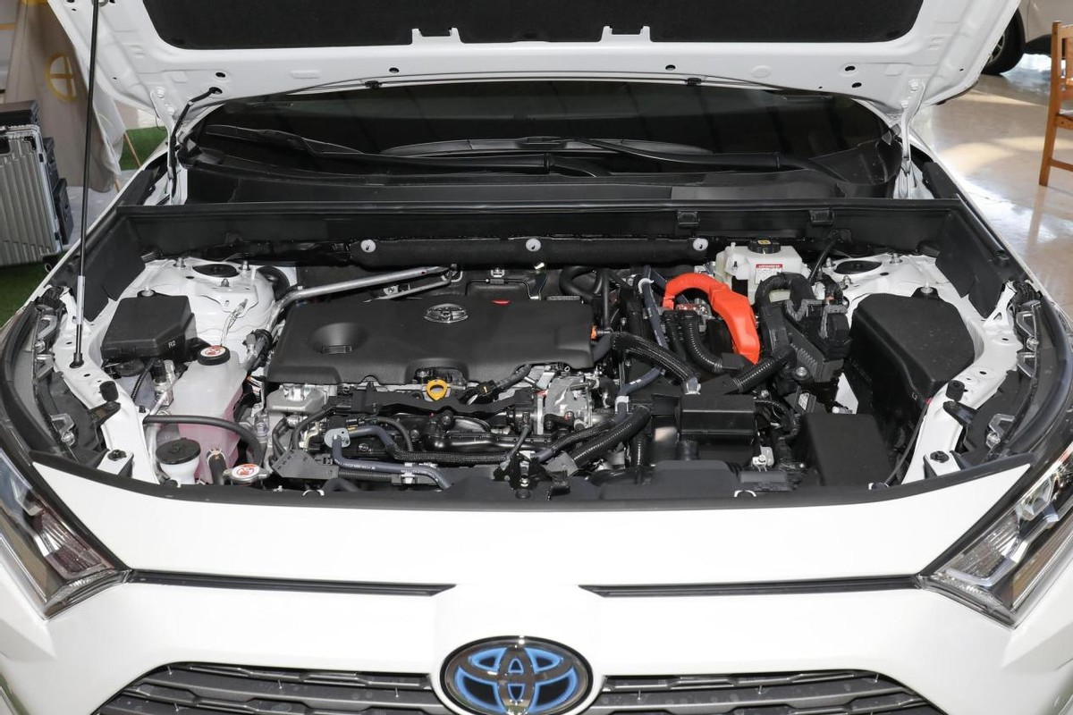 详解一汽RAV4荣放，两种动力可选，能否兼顾性能和节能？