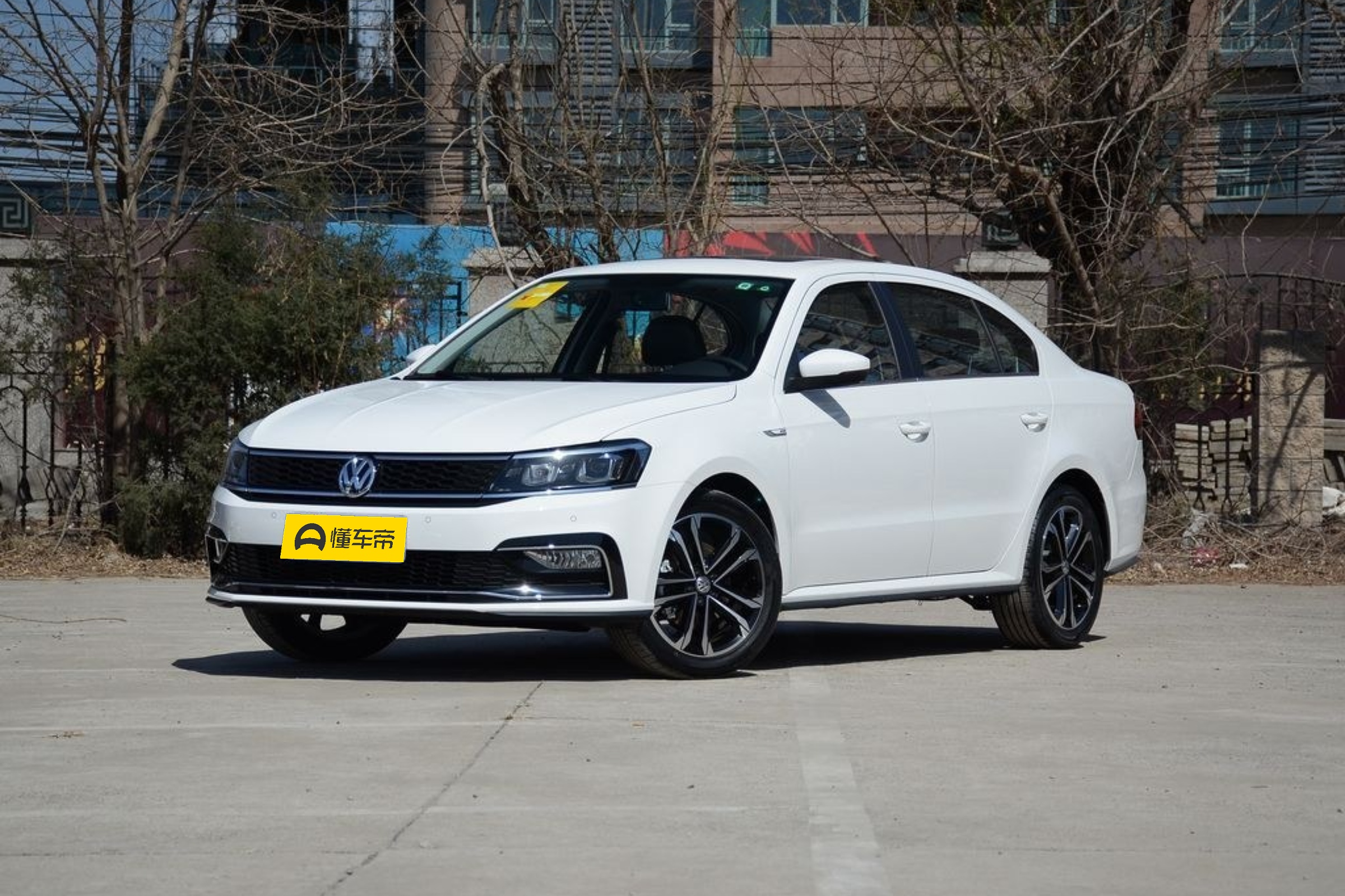 2016年的朗逸车怎么样,老款朗逸吃胎解决方法