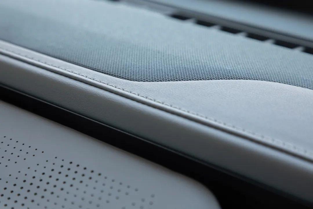 hypergt作为埃安hyper王牌车型,hypergt炫酷车