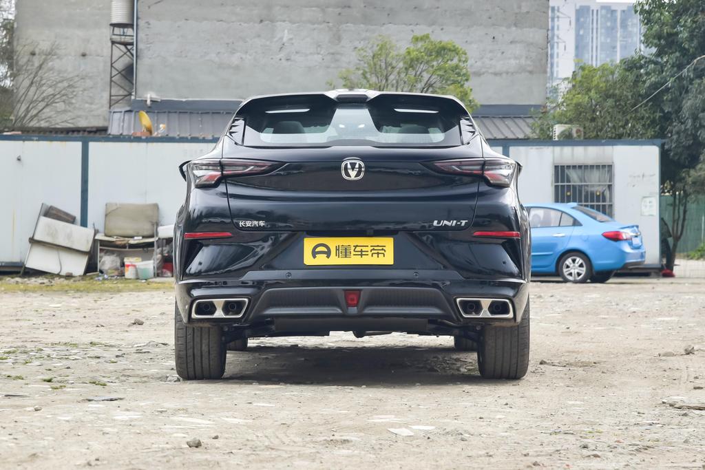 第二代长安uni-t值得买吗,长安第二代unit白色