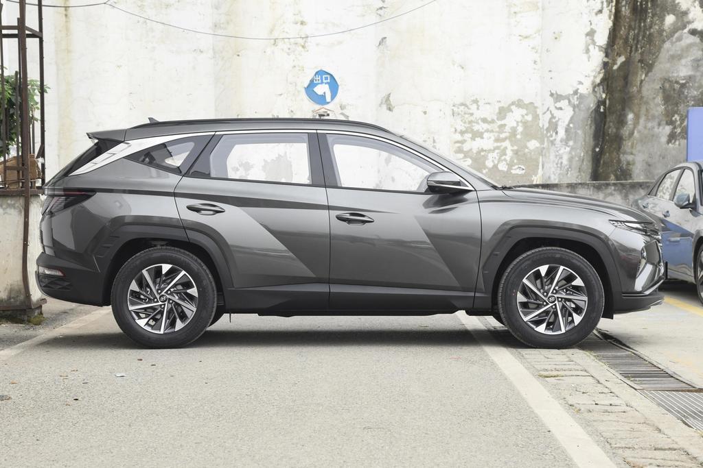 途胜l1.5t领先版免购置税吗,途胜l8at购置税是全免吗