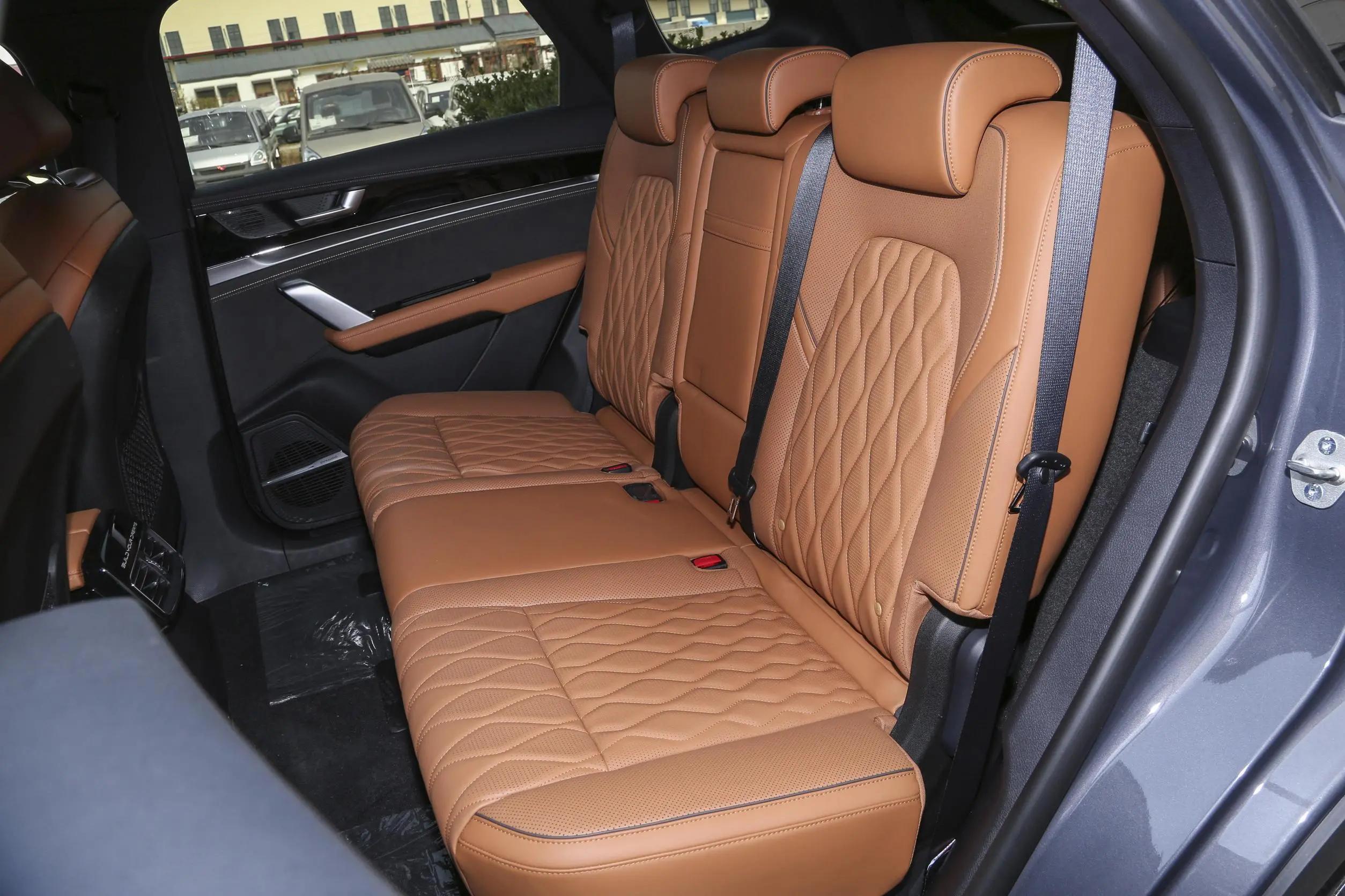 比亚迪唐dm-i冠军版中配底价,比亚迪唐DM-i冠军版售价