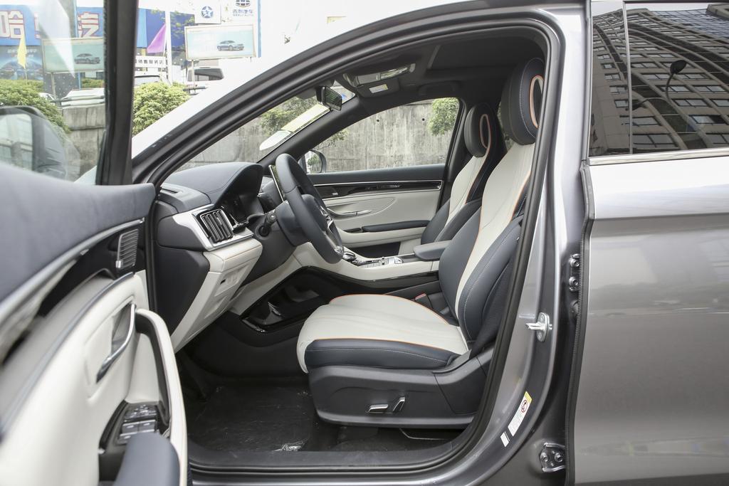 宋plus dm-i awd 四驱版 (宋plus dm-i110km旗舰版)