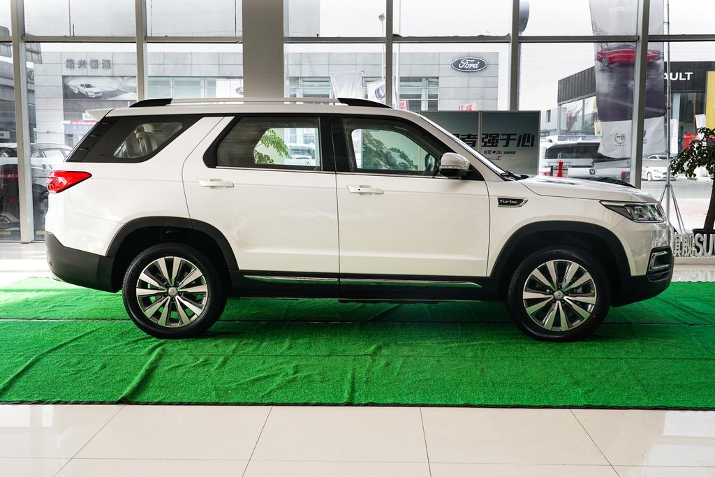 文山二手长安cs95价格,长安cs95plus2022款四驱落地价