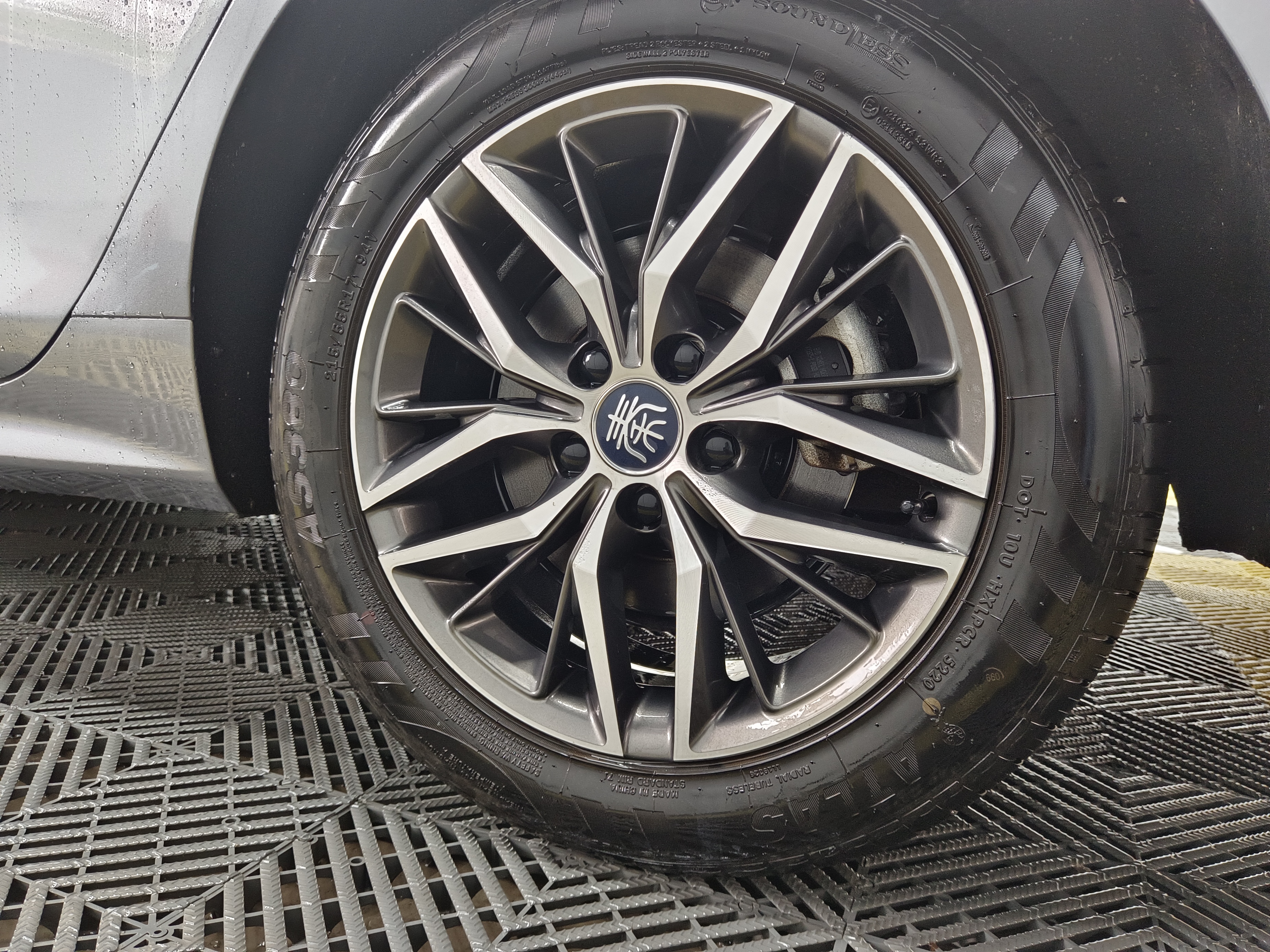 秦plusdmi发动机能用水冲洗吗,秦plusdm-i释放玻璃水