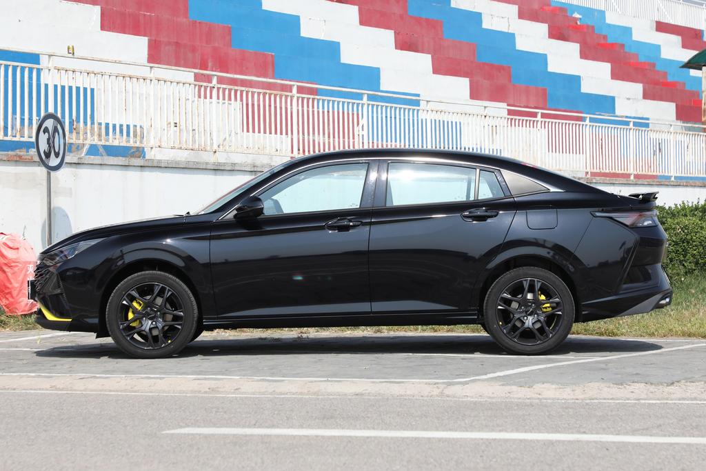 东风风神ax7pro跟风神ax7plus,东风风神a60与东风风神l60哪个好