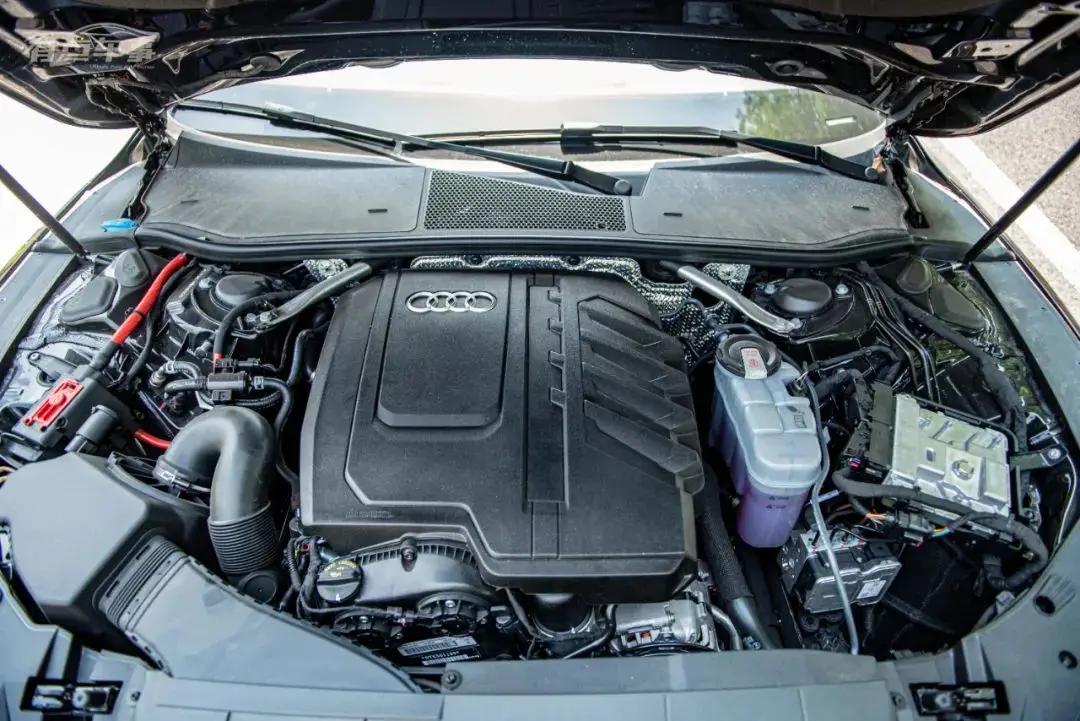 奥迪a7l哪一款更值得入手,10万往上的奥迪a7l值得买吗