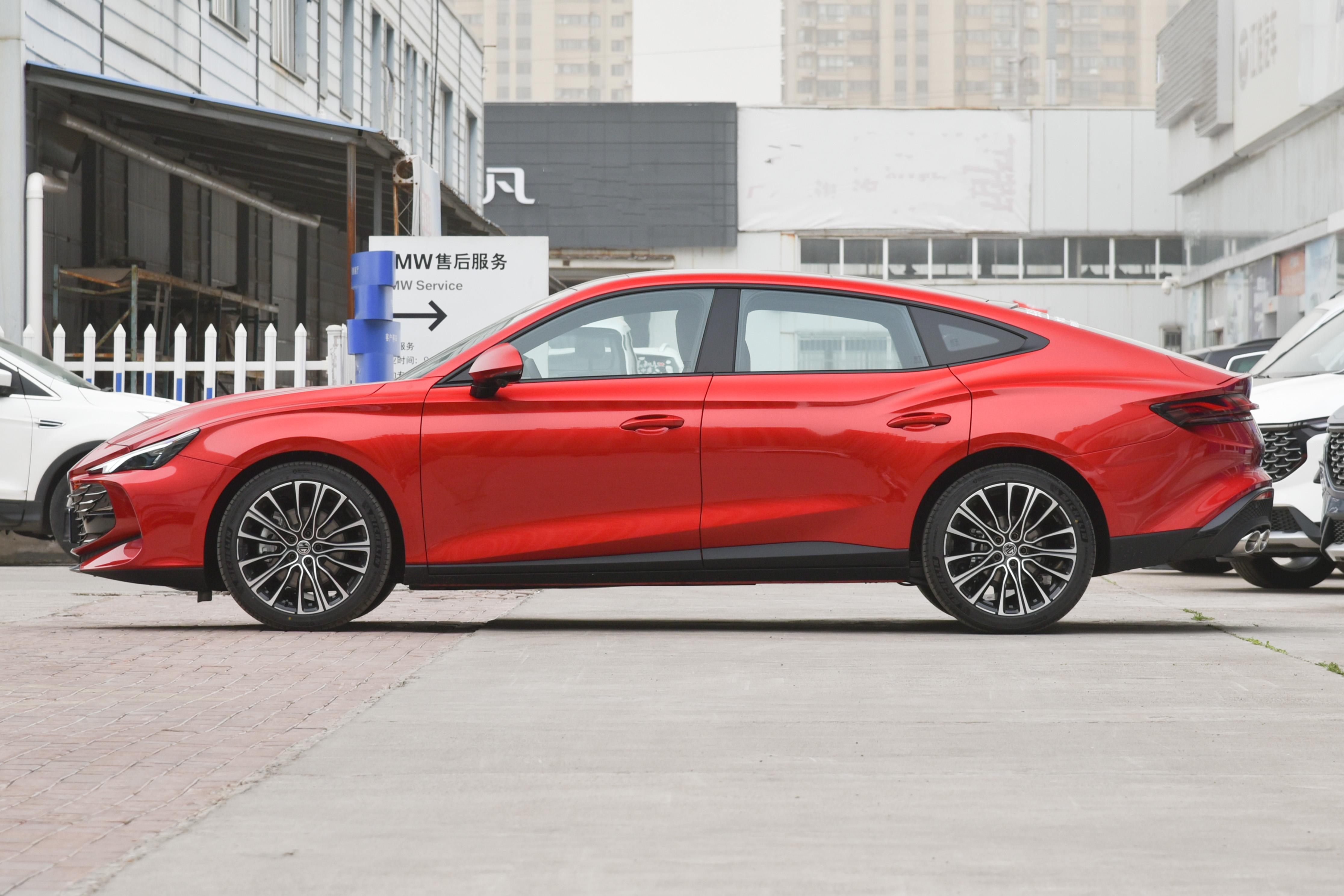 上汽名爵mg7怎么选择,mg名爵7怎么选择