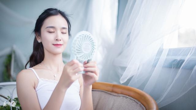 小说：她刚被男人欺负，一肚子火气，又得知了个让她头大的消息