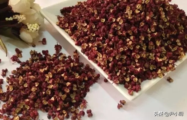 大厨做麻辣香锅视频全过程,师傅教炒麻辣香锅