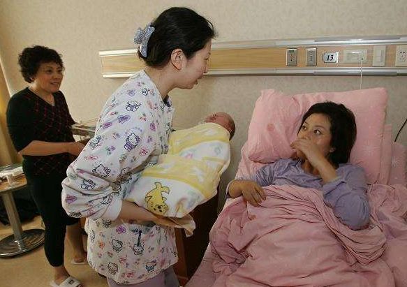 生过孩子和没有生过孩子的女人，看这3个地方更明显，你留意了吗