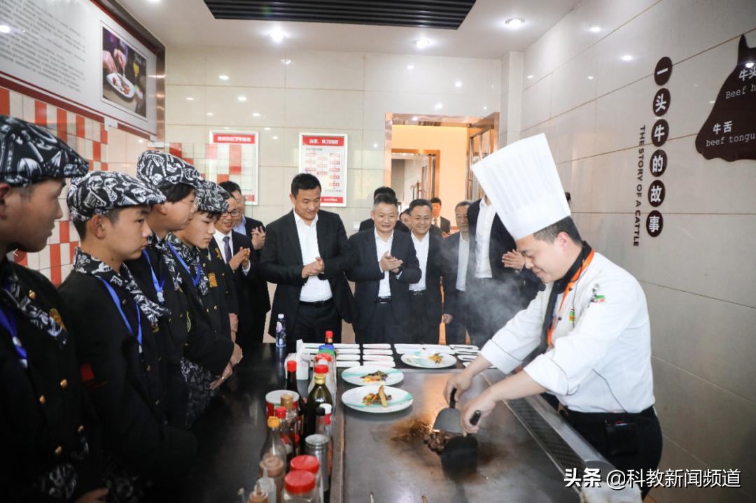 正大中心杨小平,正大杨小平