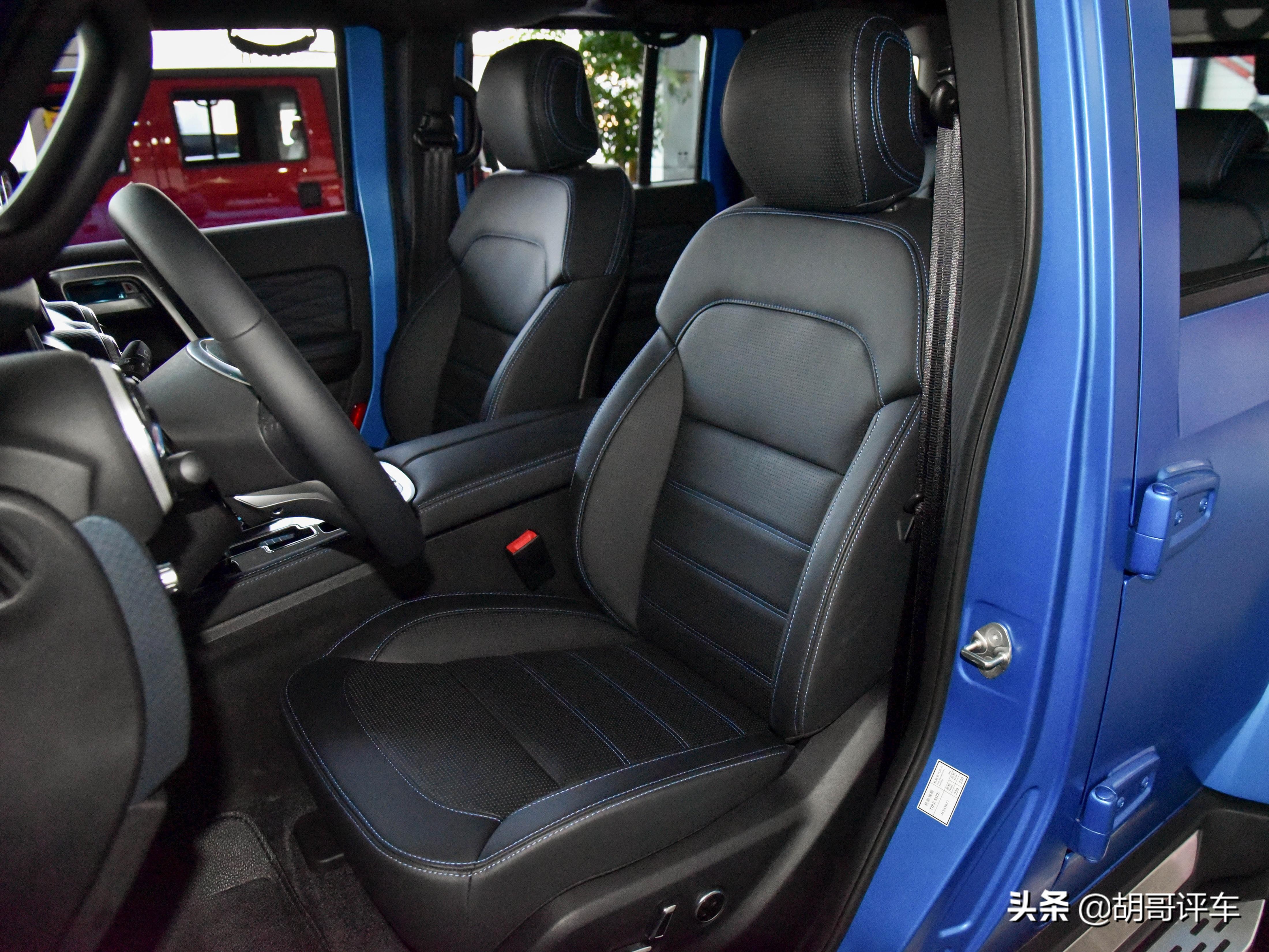 bj40环塔冠军版和坦克300征服者,坦克300城市版对比bj40环塔版