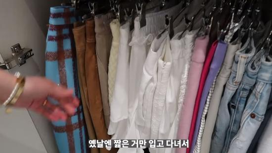 韩国女生独居公寓,韩国美女晒衣服