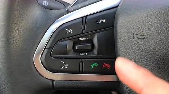 汽车显示溜车是怎么回事,汽车出现侧滑什么故障