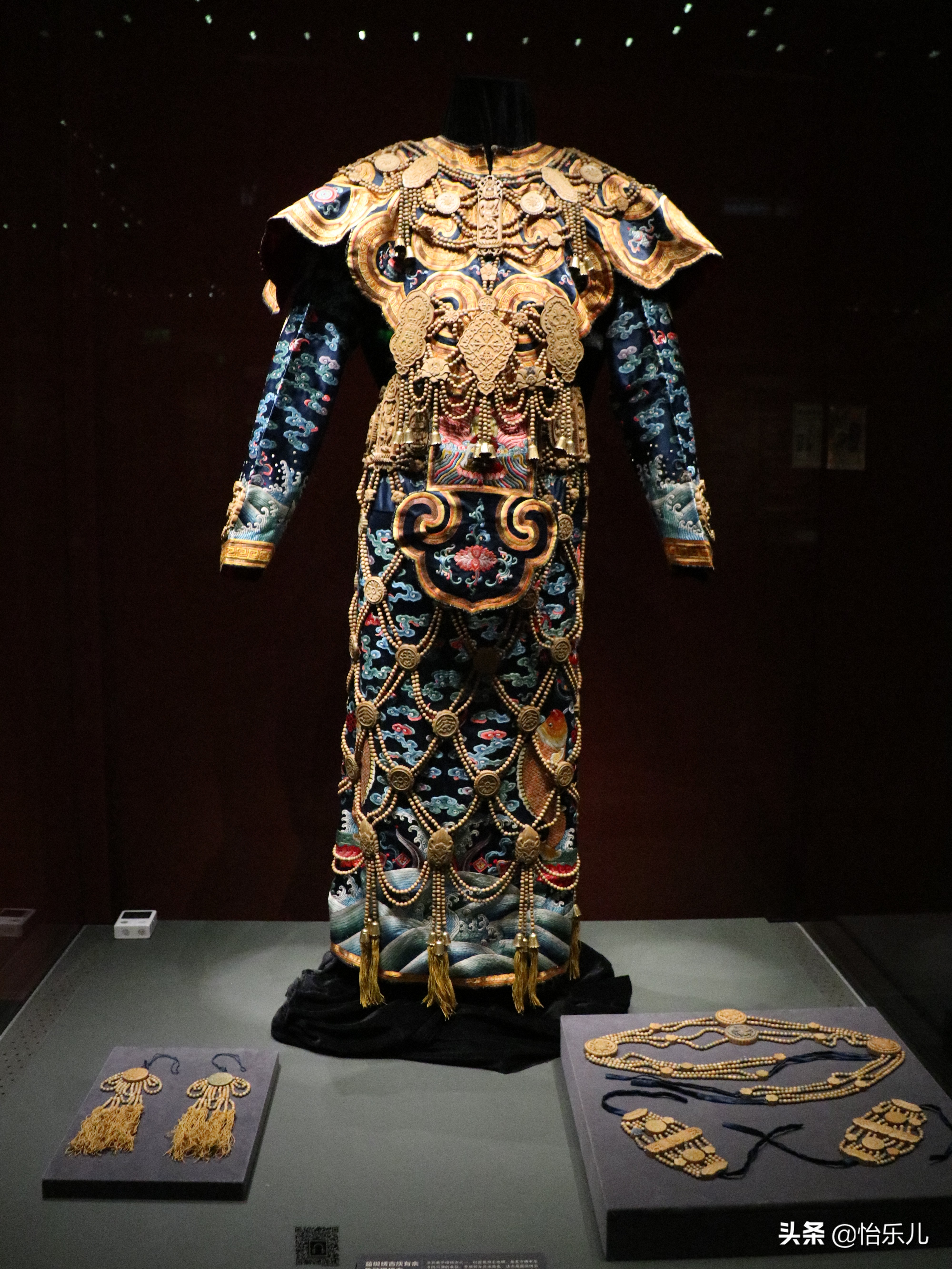 清宫佛教服饰大全,华丽的清宫服饰