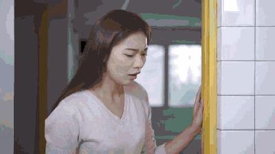 马桶水箱放一瓶洁厕液,马桶水箱里的脏东西冲不下去