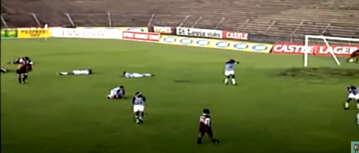 1998年刚果足球雷击视频,1998刚果球赛视频