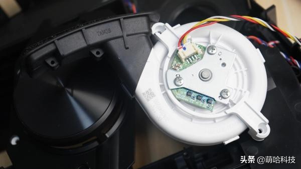 石头扫地机器人拆垃圾盒,石头扫地机器人t6拆解