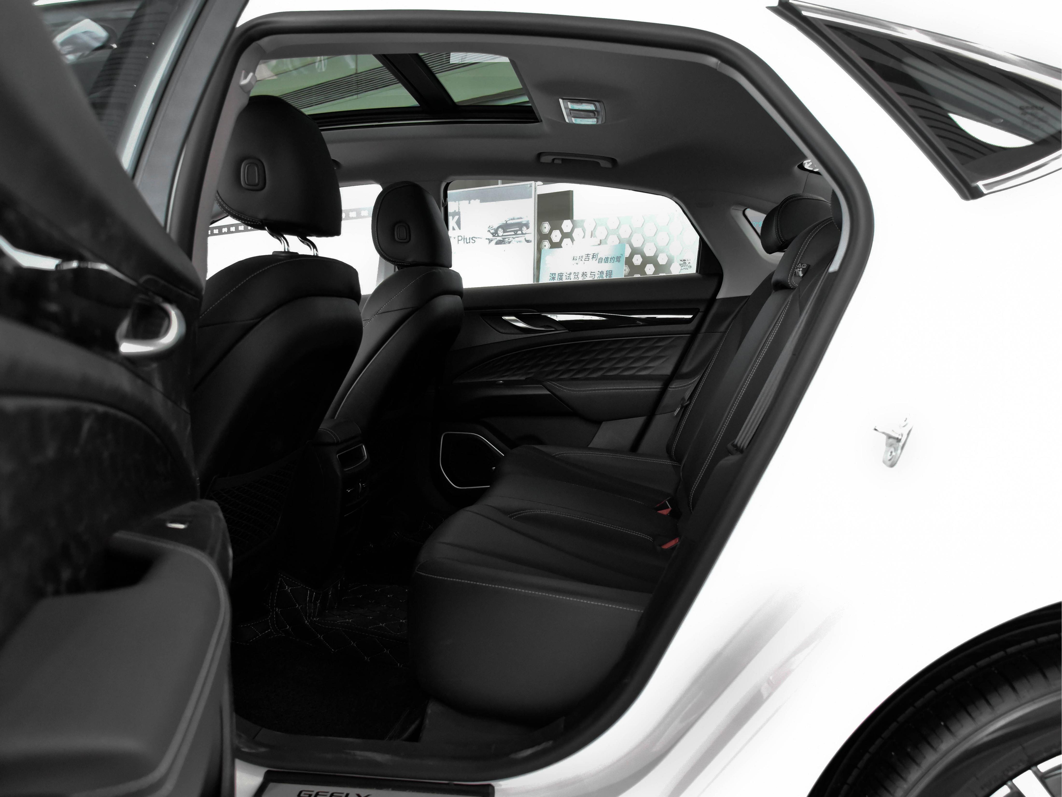 吉利博瑞和迈腾怎么选,价位比竞争对手低