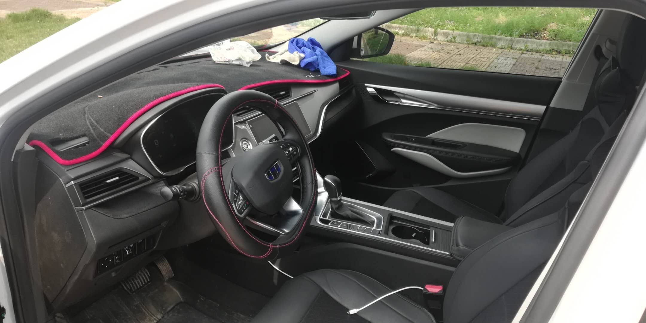 吉利缤瑞测评内饰,吉利缤瑞车主用车感受