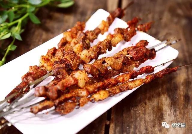 烧烤羊肉串用的自制烧烤腌制料,新疆羊肉串挂糊腌料需不需要姜黄