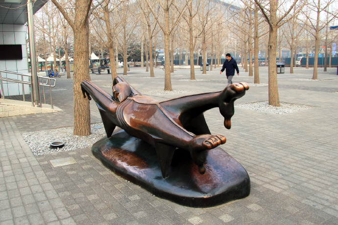 北京鸟巢附近雕塑,鸟巢雕塑效果图