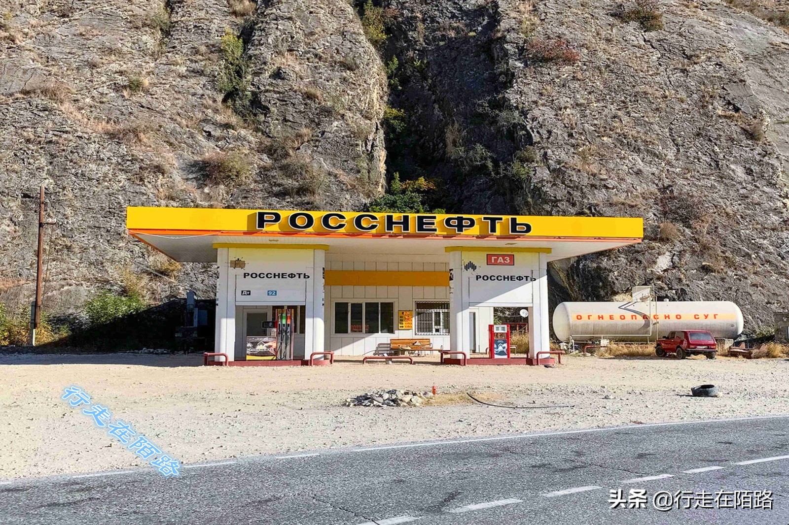 俄罗斯人均收入为什么那么低,俄罗斯真实的工资和物价