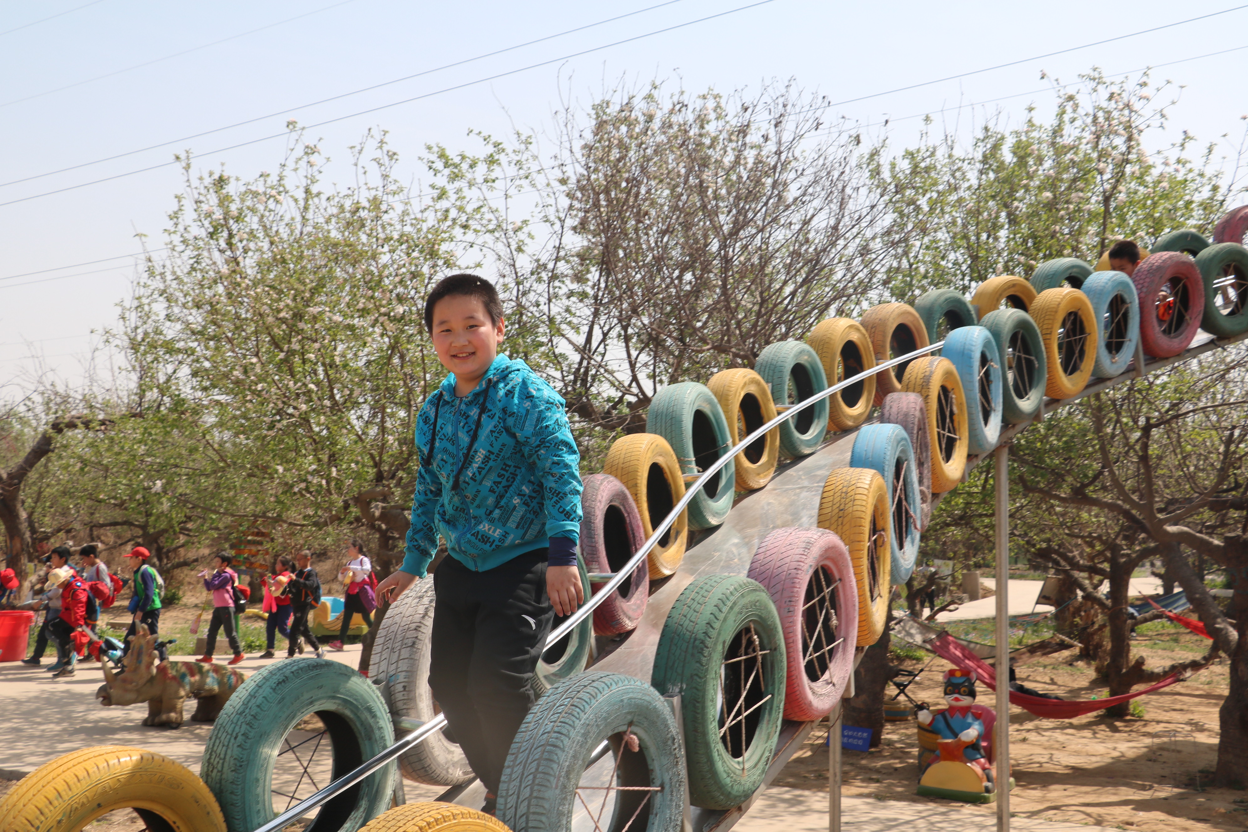 快乐春游作文400字,快乐作文快乐学习