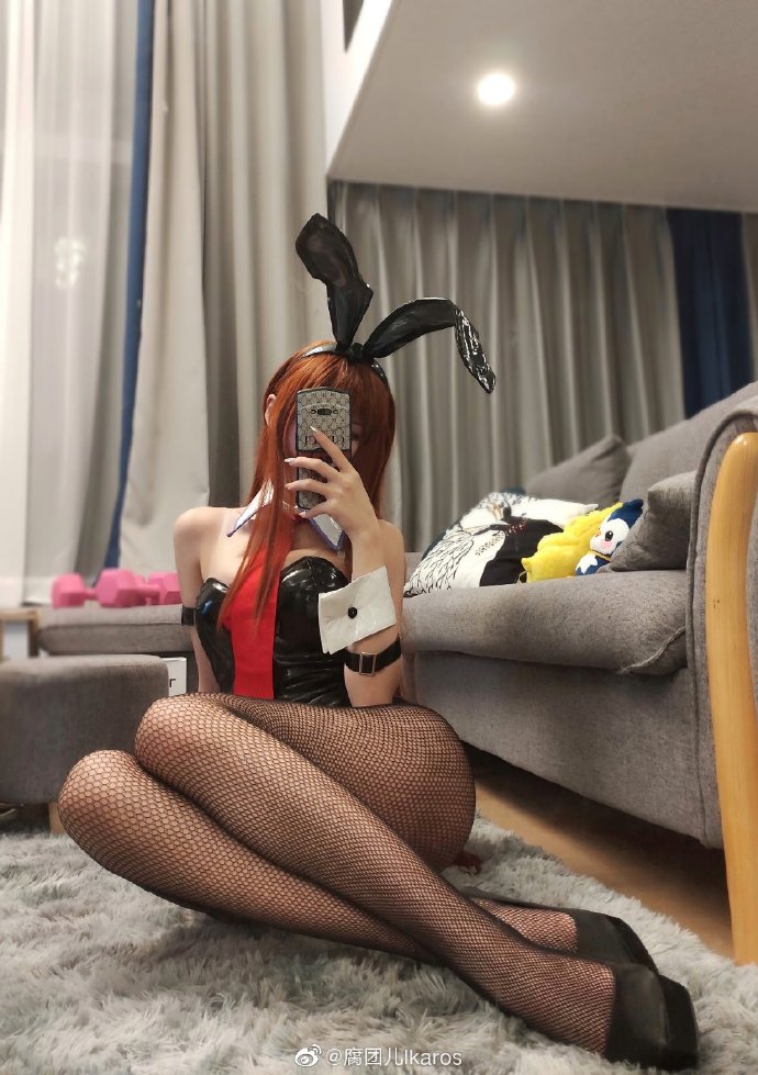 红圈盘点:深夜车神腐团儿,长腿太诱人