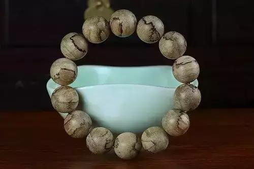 真正的沉香手串到底多少钱,几百元沉香手串是真的吗