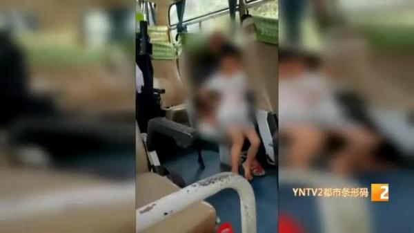 七十多岁老人全身抽搐是怎么回事,老人身体突然抽搐抖动是什么原因