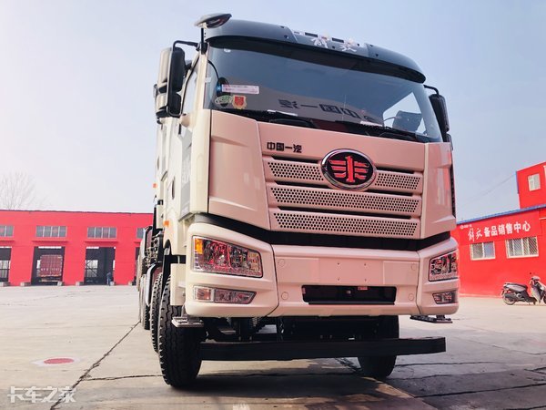 国六动力强劲车,国六解放j6p牵引车自重