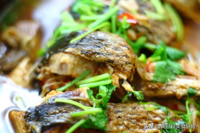 大厨教你剁椒鱼的做法,大厨剁椒鱼头家常做法