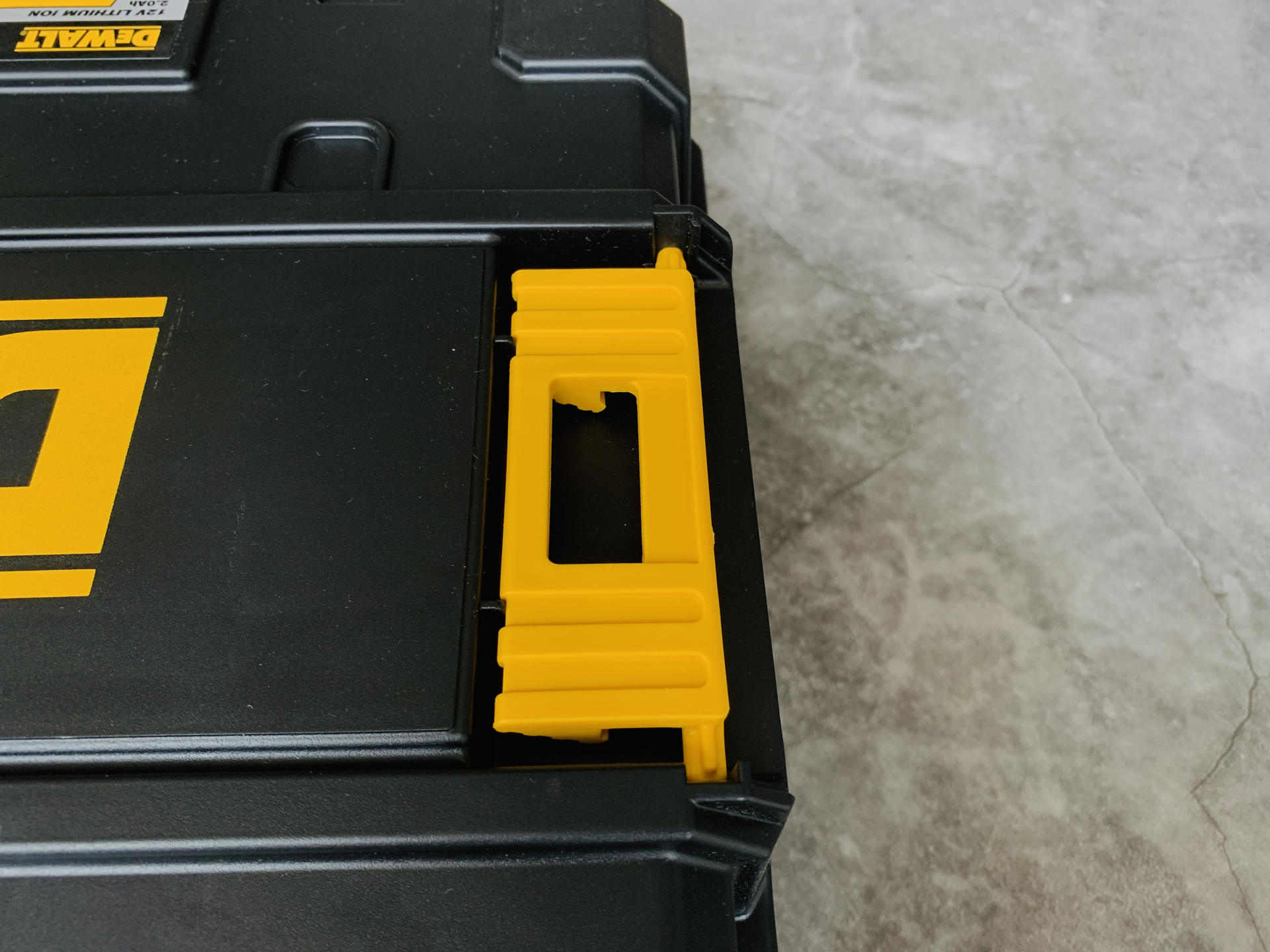 得伟锂电钻哪个型号的好,得伟dcd999锂电钻