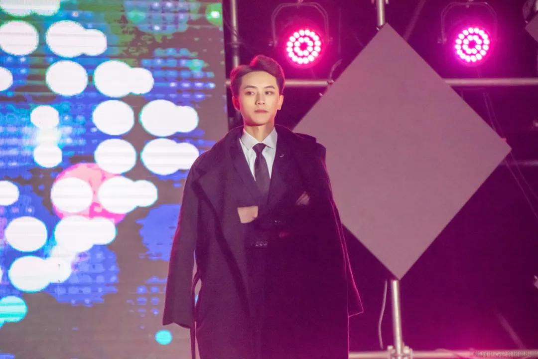 贵州大学科技学院2017级迎新晚会,各大高校迎新晚会视频