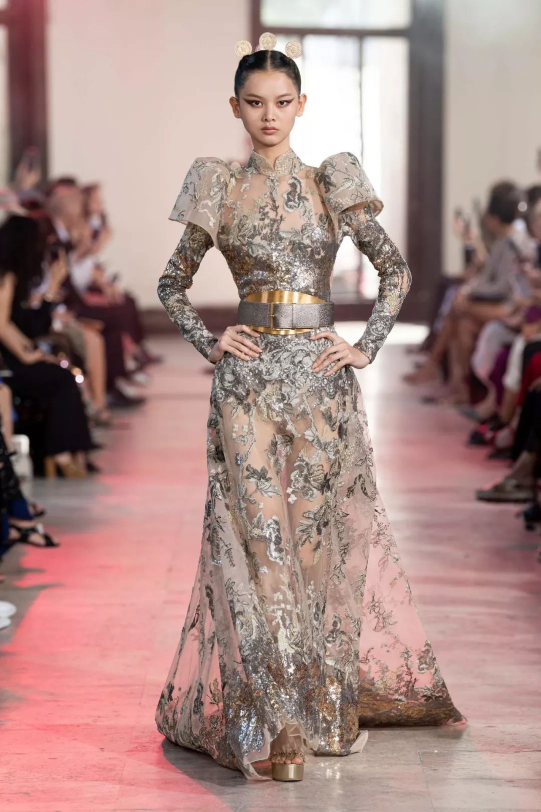 高定eliesaab刘亦菲,eliesaab高定仙女裙