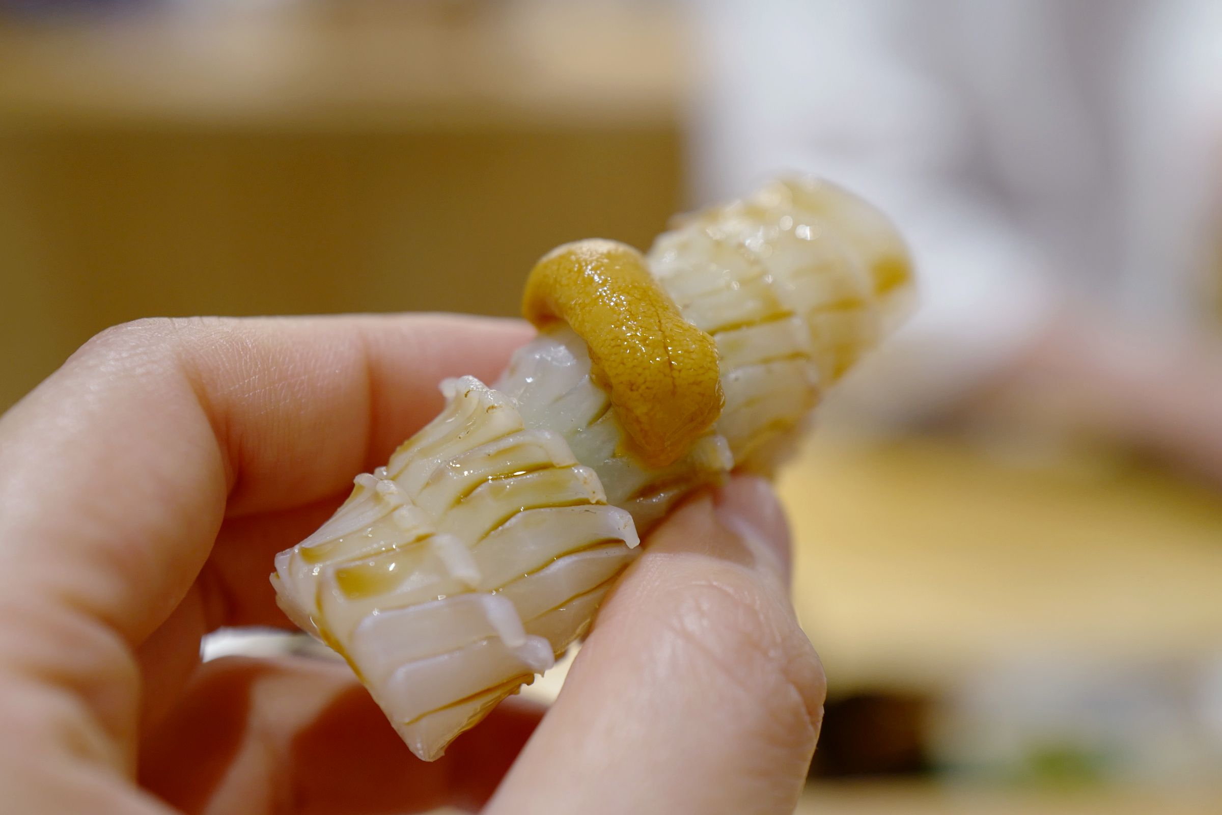 发现一家很好吃的寿司店,一家寿司店