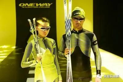 始祖鸟冲锋衣betalt和alphasv怎么选,始祖鸟冲锋衣alphasv6代黑金和蓝色