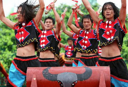 云南少数民族传统文化保护,四川和云南哪个少数民族多