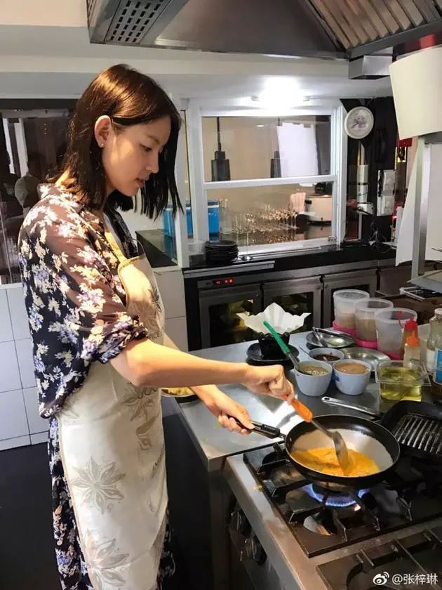 刘雯谈感情落泪,刘雯哭了的照片曝光