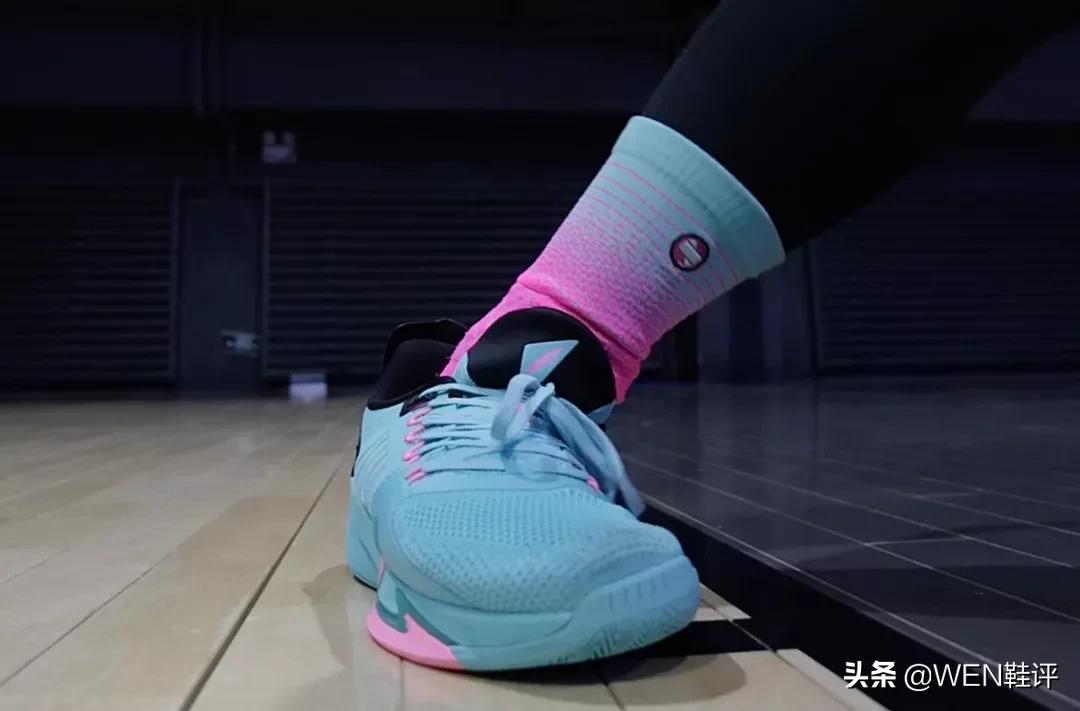 推荐一双李宁或特步跑鞋,一双轻便又舒适的鞋特步