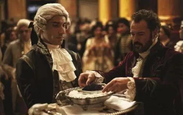 除了贵没有别的毛病,鱼子酱在哪里一点也不奢侈