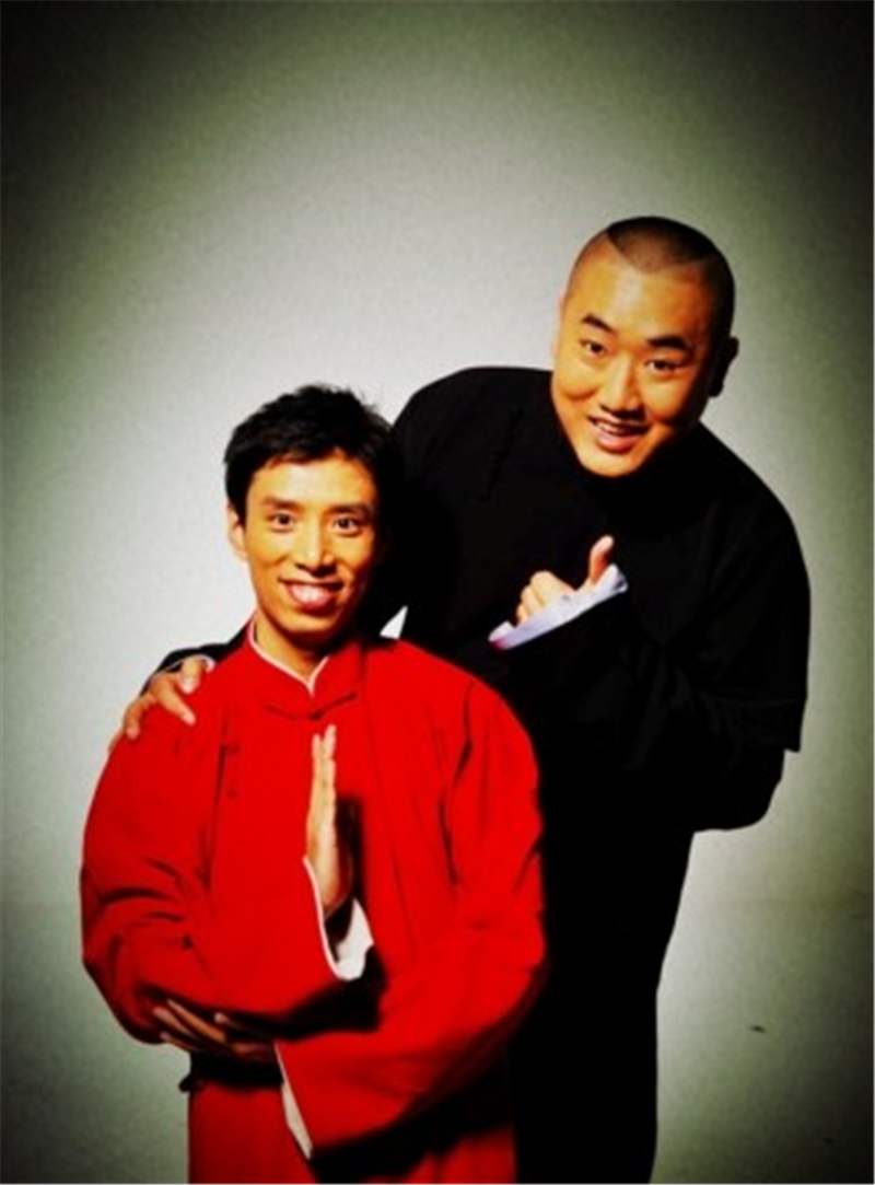 去年很火的两位相声演员,前两年挺火的相声演员