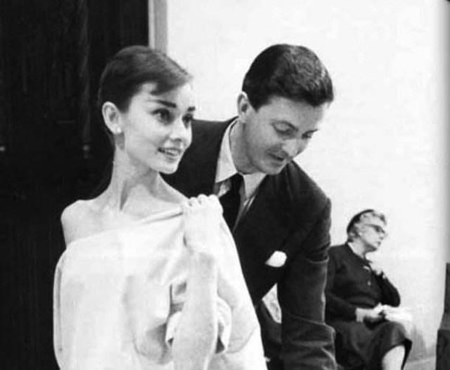 纪梵希为了赫本一生未娶,纪梵希和赫本葬在一起