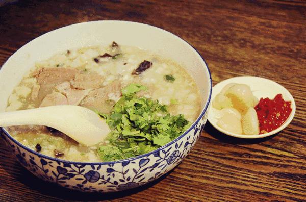 大中午的……看完这篇，更饿了