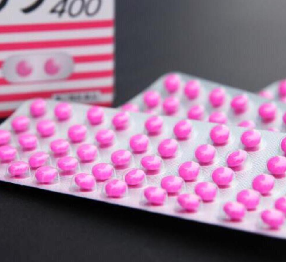 “穿着纸尿裤的女孩们，正在悄悄花钱买死”