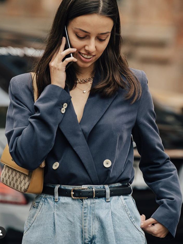 孙艺珍郑丽媛同步营业该看谁？小孩才做选择她们的西装我都要