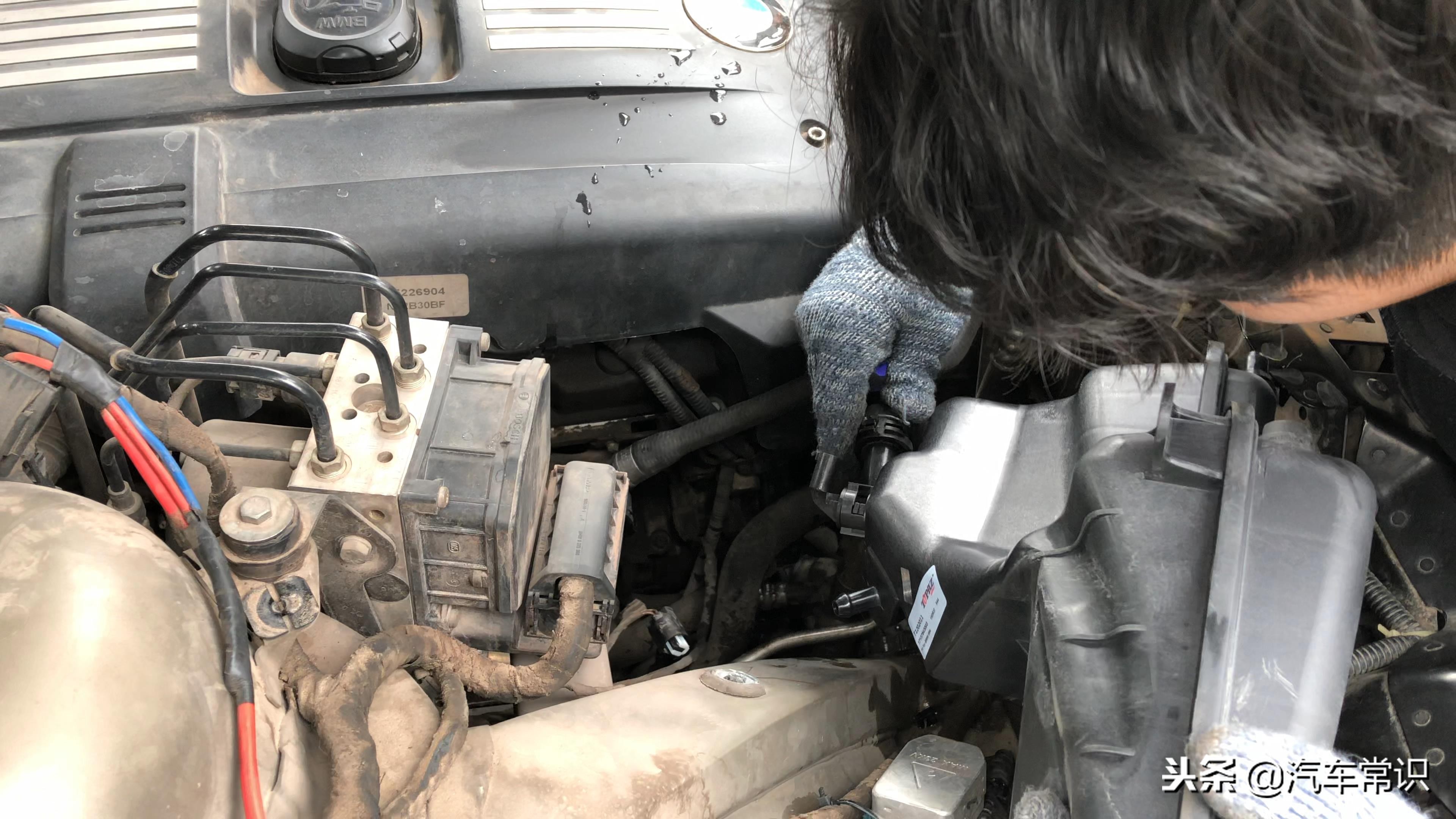 发动机水堵漏水需要全部更换吗,发动机水箱漏水最快的修补方法